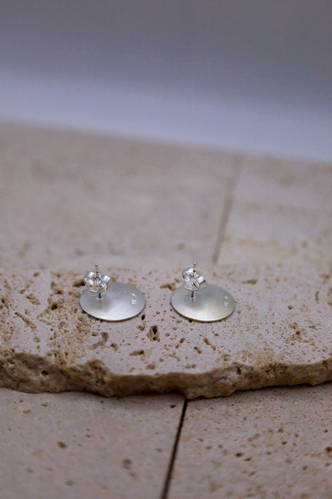 Goldene Ohrstecker Kim