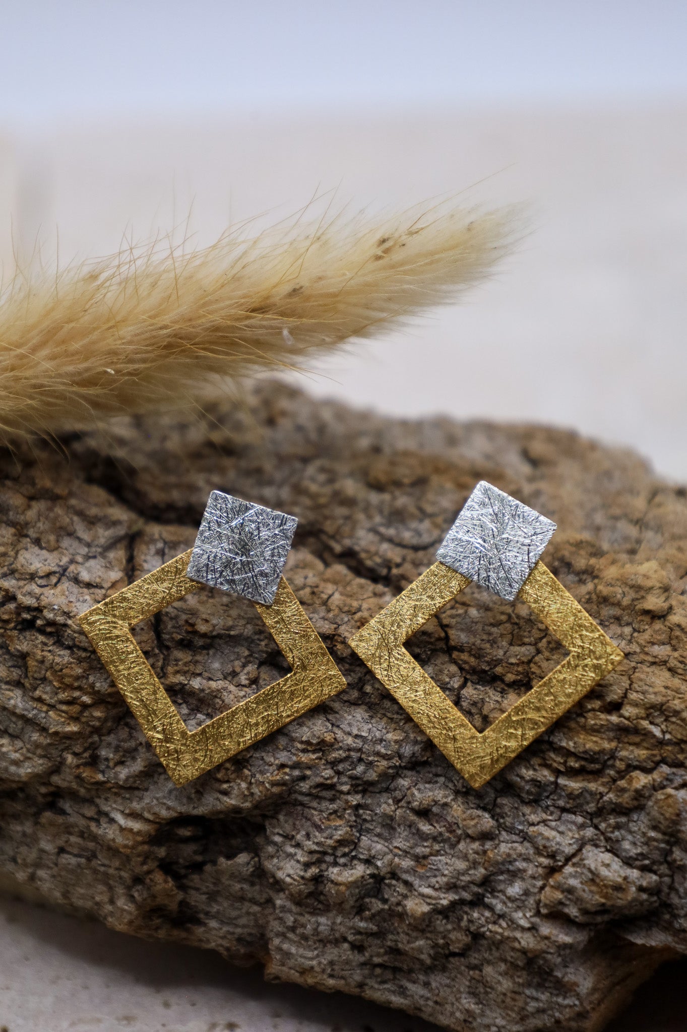 Goldene Ohrringe für Frauen Ohrschmuck bei Silber Galerie S