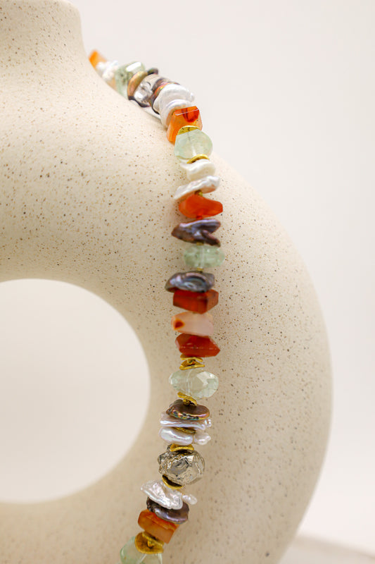 Bunte Edelsteinkette