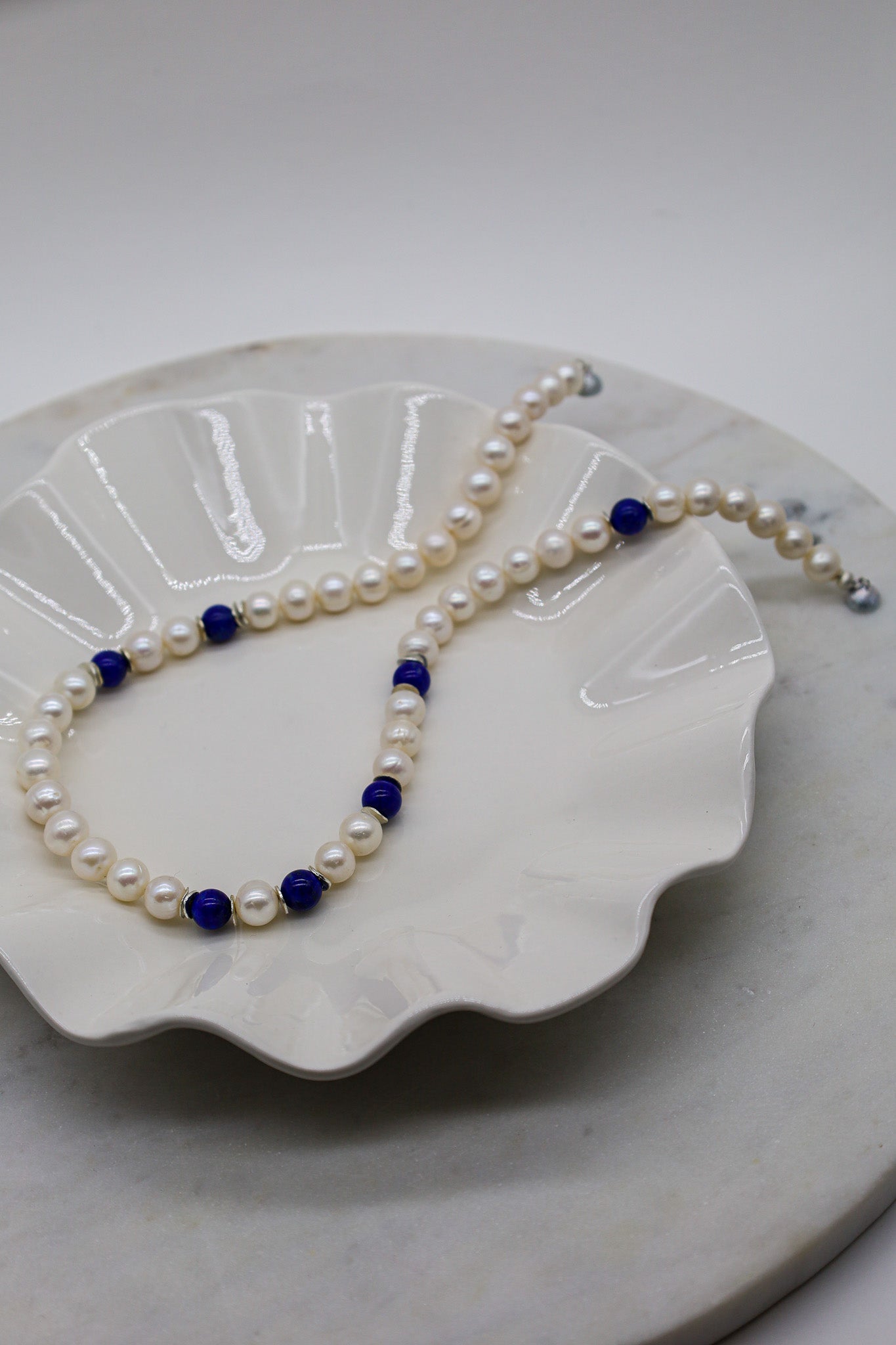 Echte Perlenkette mit Lapislazuli