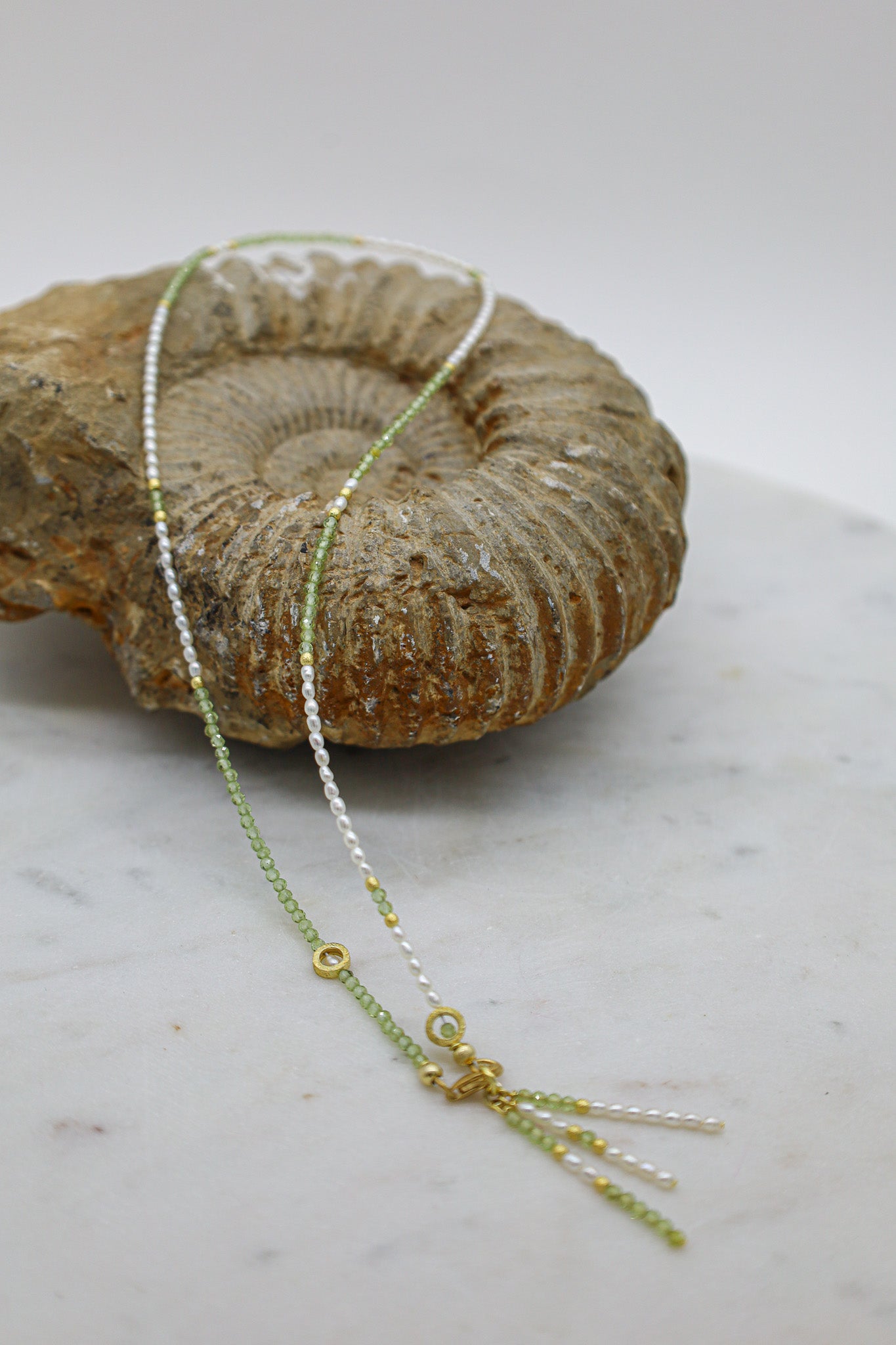 Perlen & peridot Kette