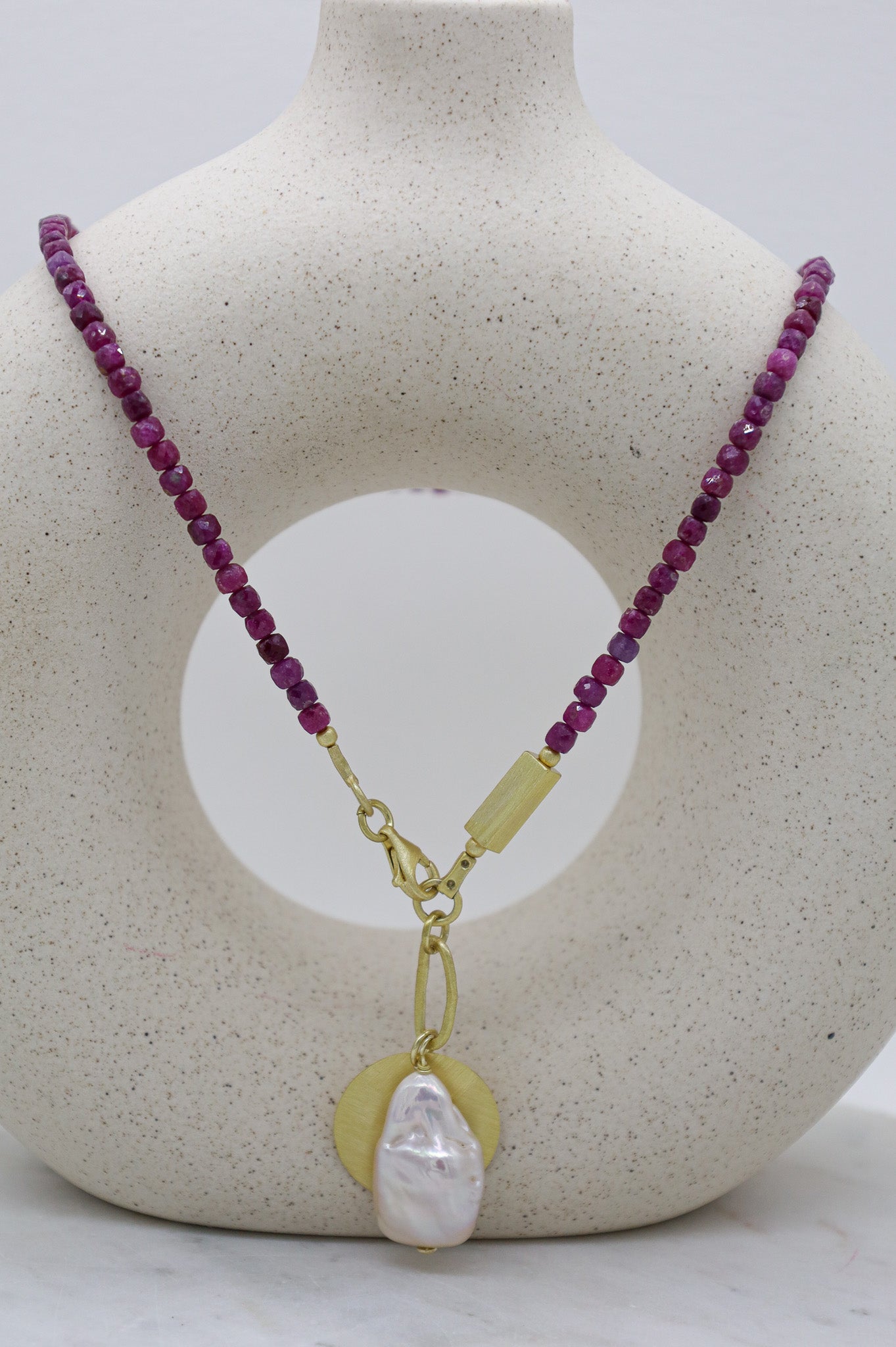 Kette mit Rubin