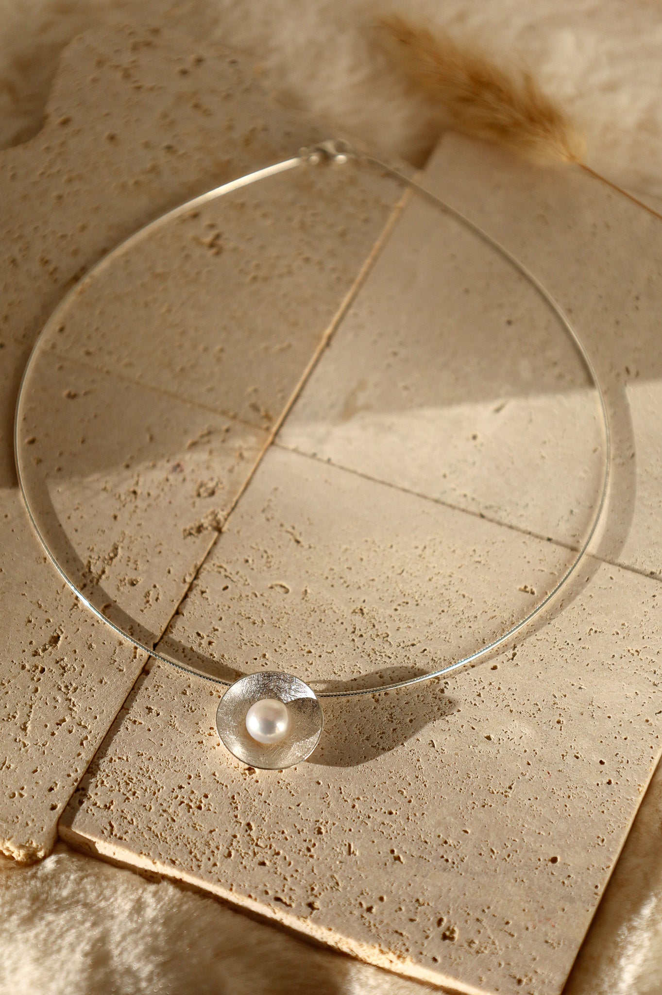 Silberne Kette mit Perlen Anhänger