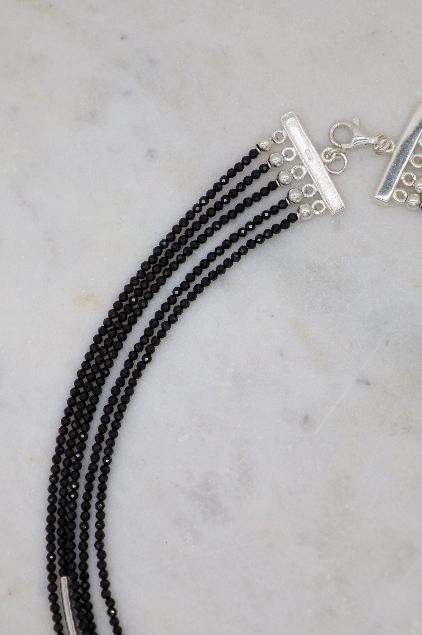 Schwarzer Spinell Schmuck
