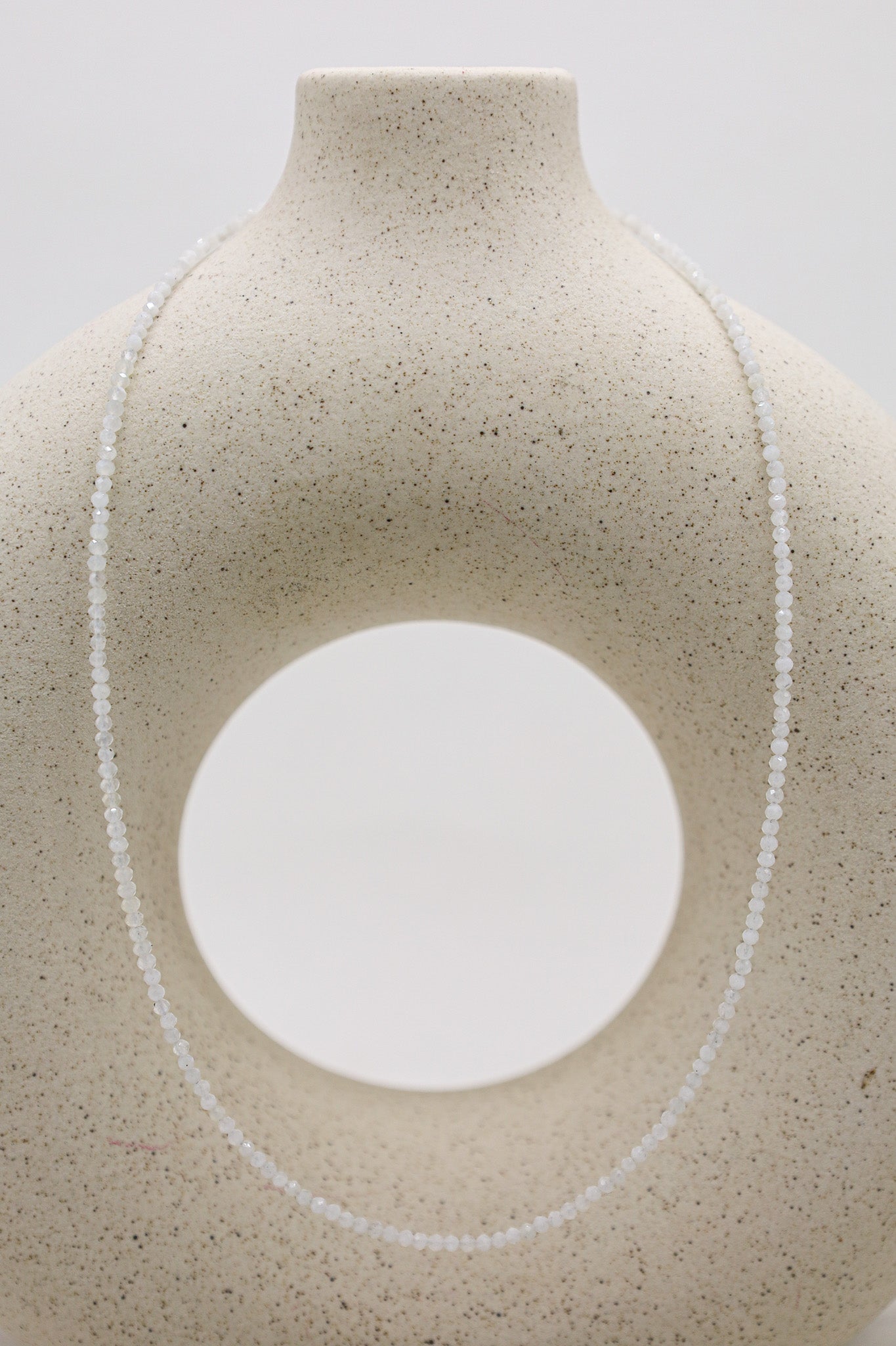 Elegante Mondstein Kette
