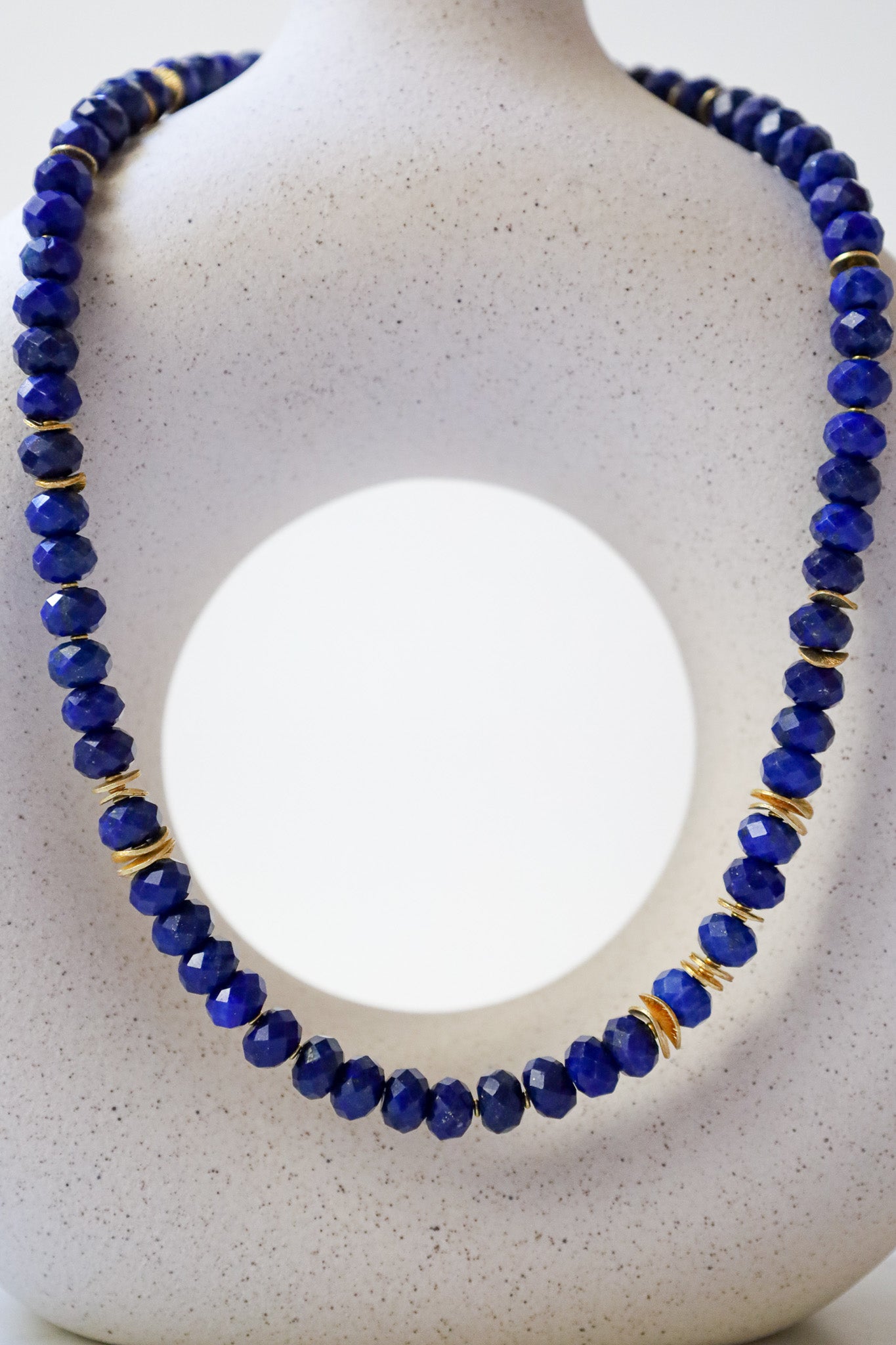 Blaue Lapislazuli Kette