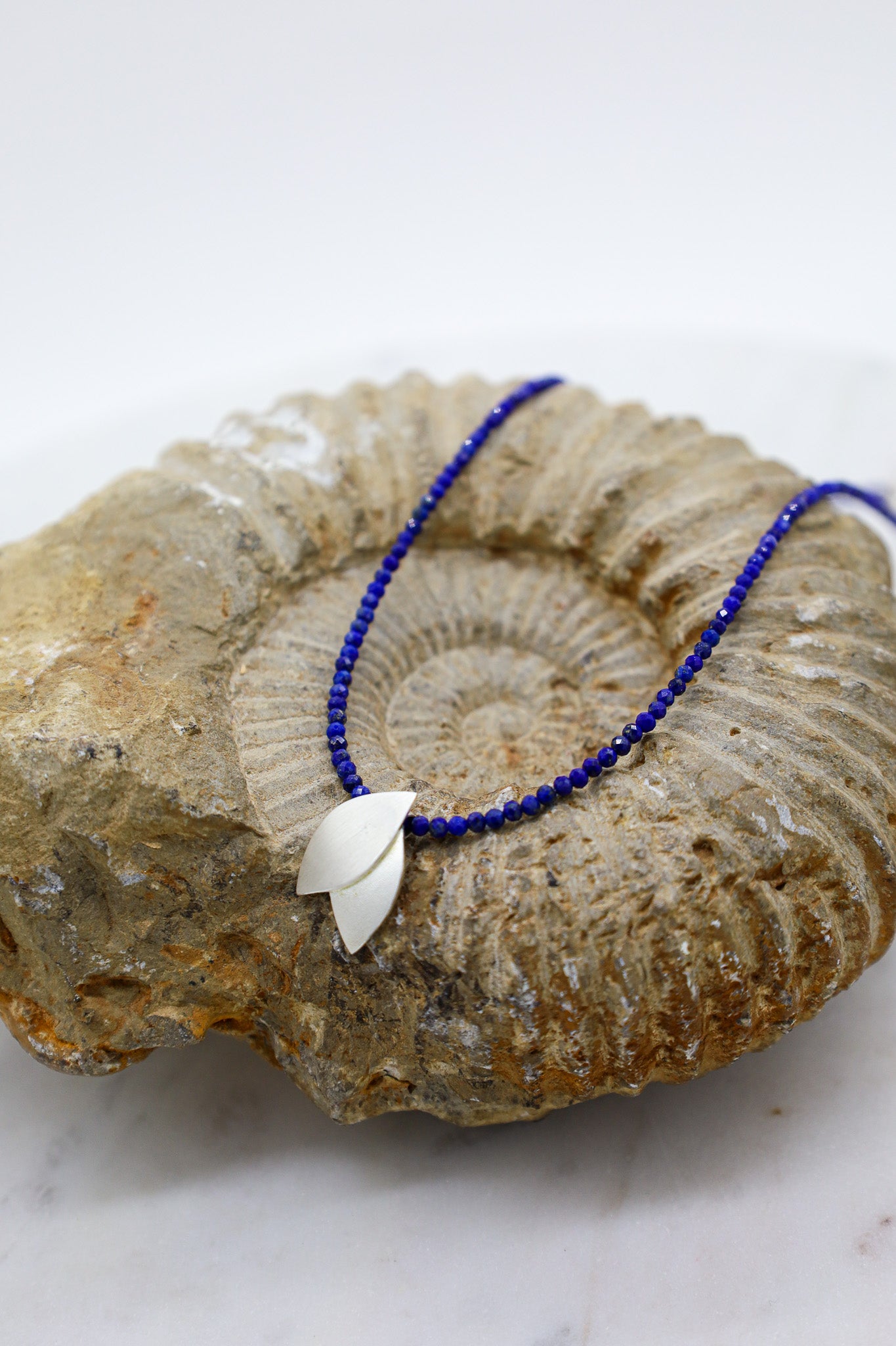 Kette mit Lapislazuli