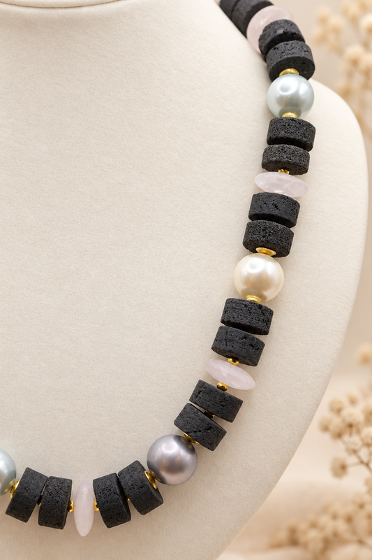 Lava Kette mit Rosenquarz und Muschelkernperlen