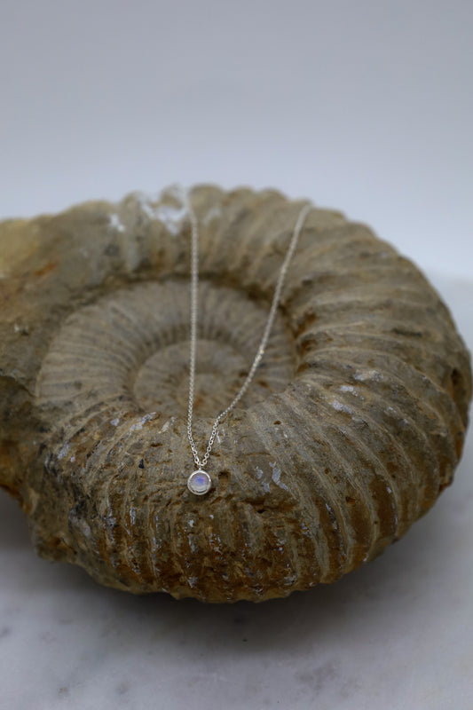 Silberkette mit Mondstein Anhänger