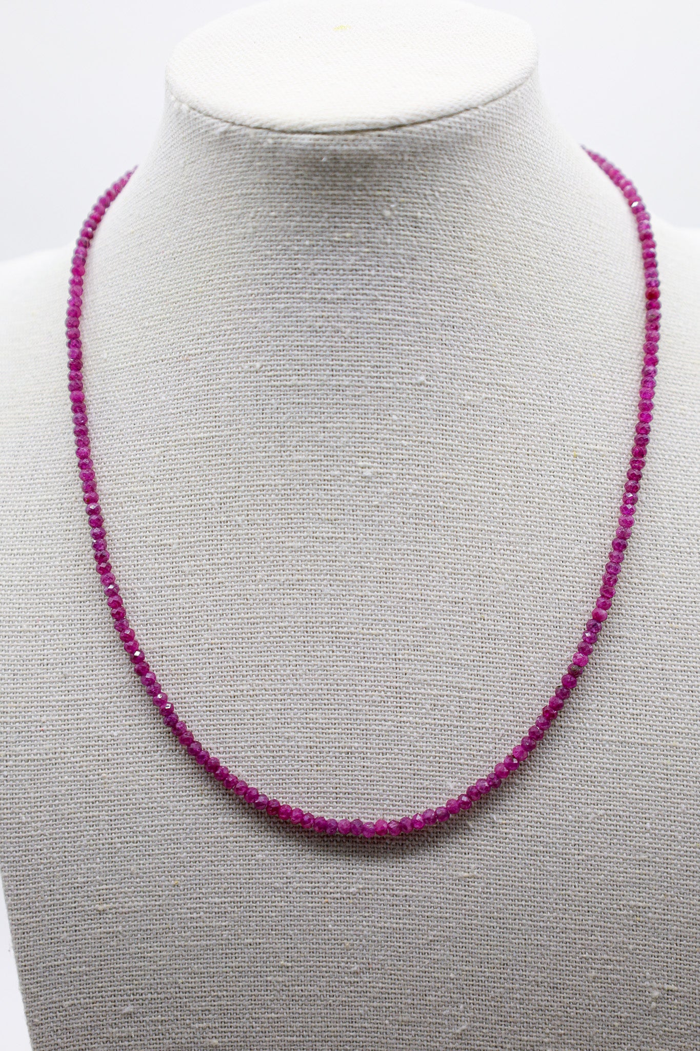 Zarte Rubin Kette