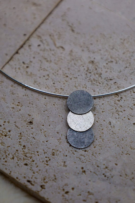 Anhänger in schwarz/silber