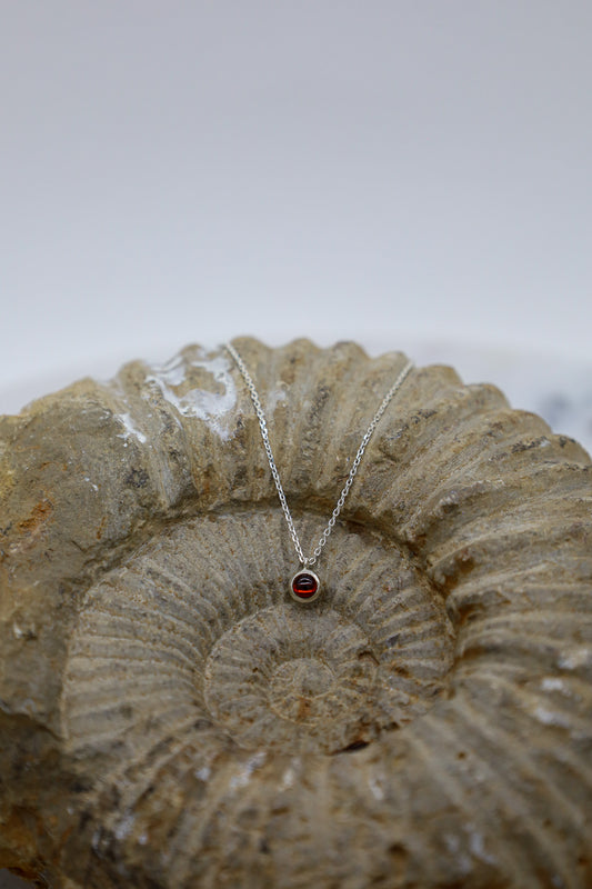 Silberkette mit Granat Anhänger