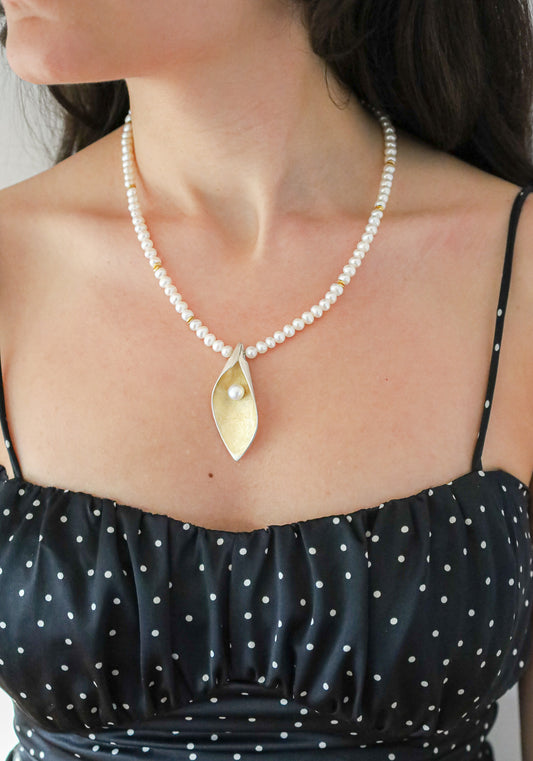 Elegante Kette mit Perlen kaufen
