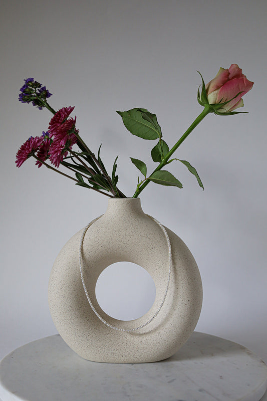 Halskette mit echten kleinen Perlen