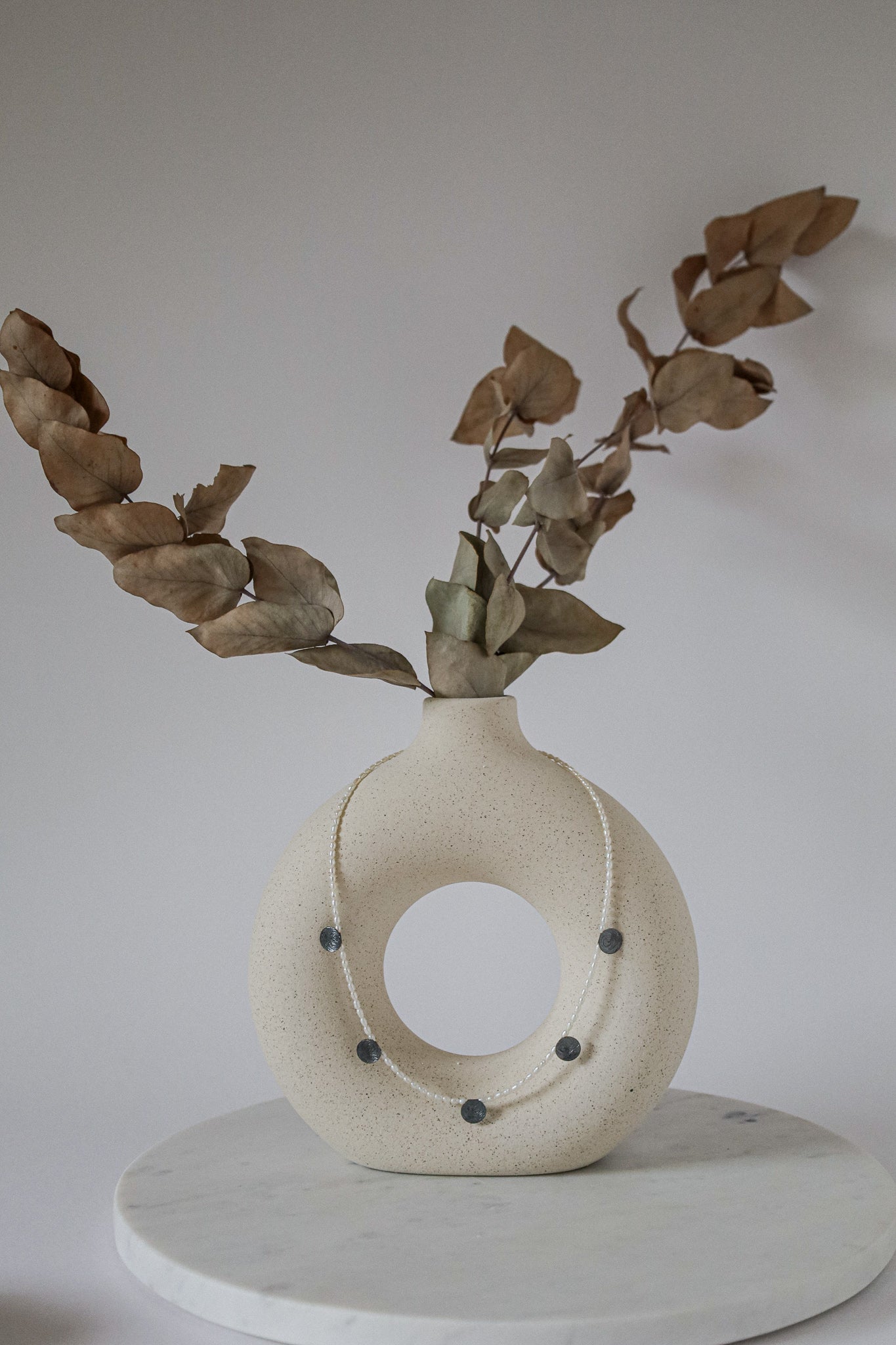 Elegante Perlenkette mit Anhänger für Damen