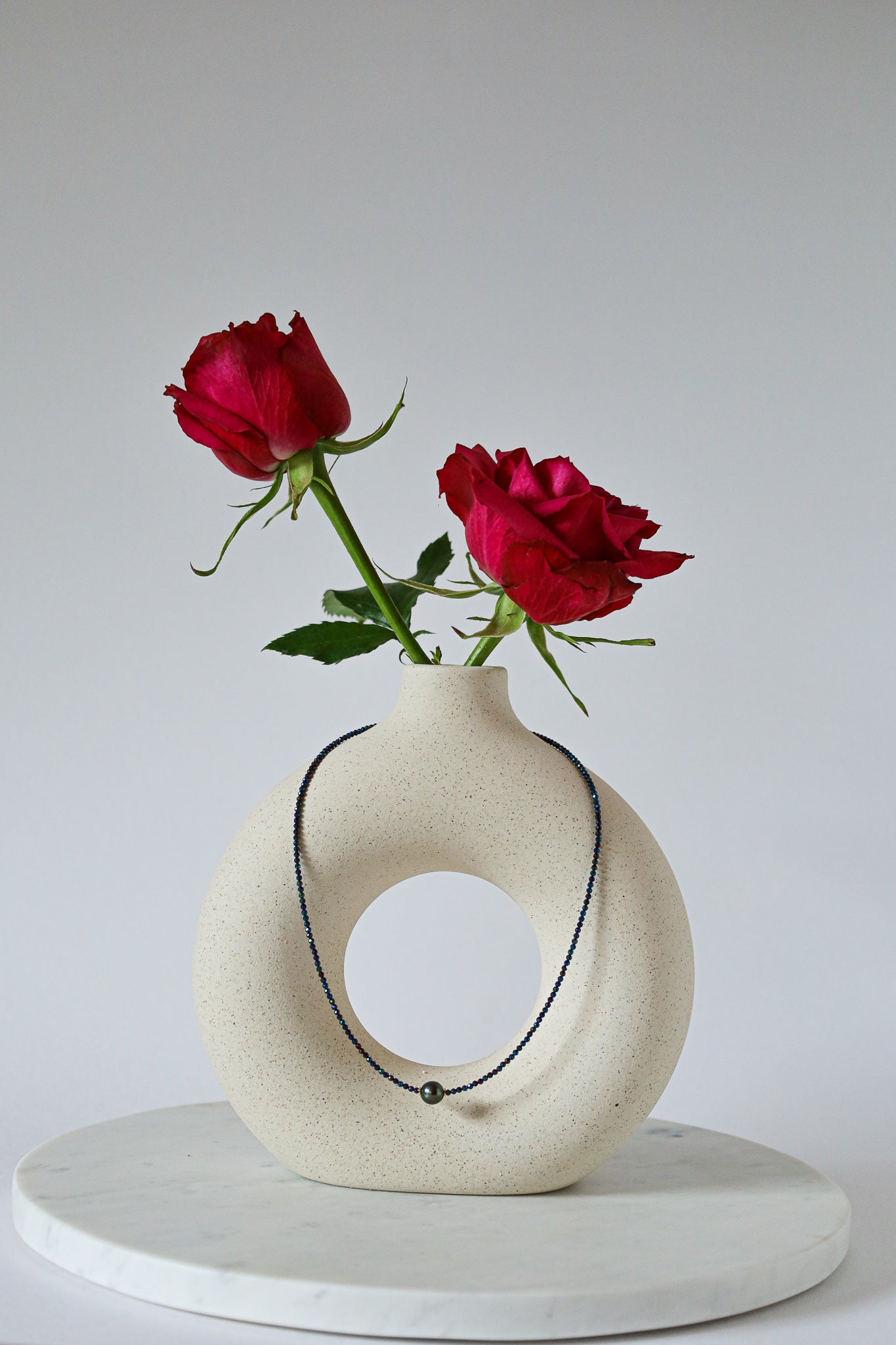 schwarze kette mit Perle & Spinell
