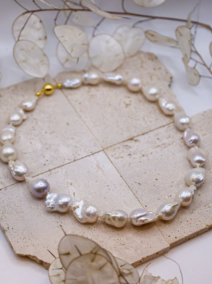 Kette mit Barockperlen Eliz