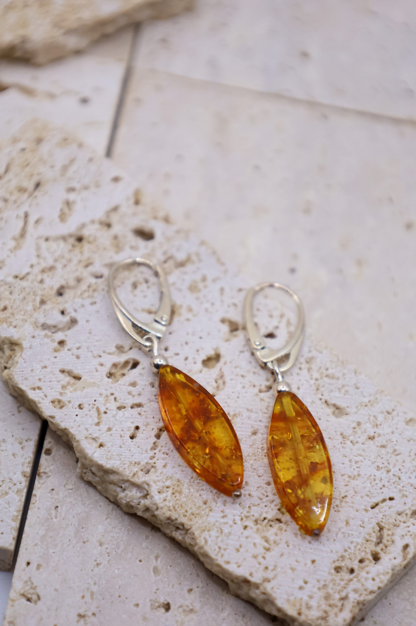 Bernstein Ohrringe in braun