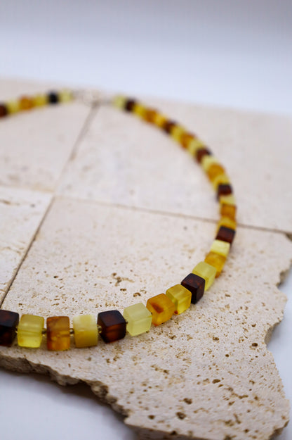 Bernstein Würfel Kette braun