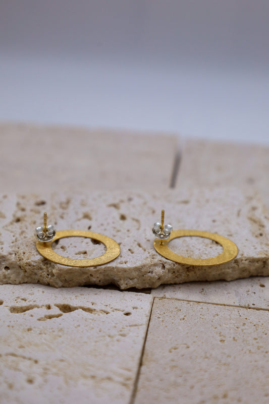 Goldene Ohrringe Frauen stecker