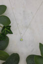 Silberne Kette mit Peridot Anhänger