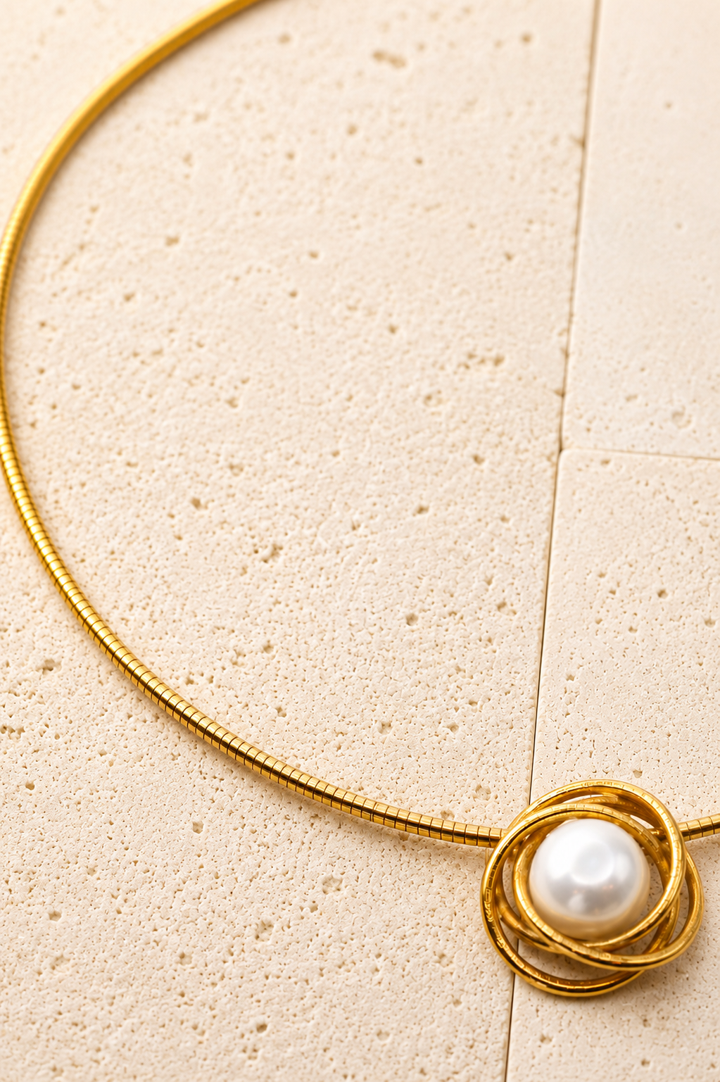 Goldene Kette mit Perlenanhänger Alice