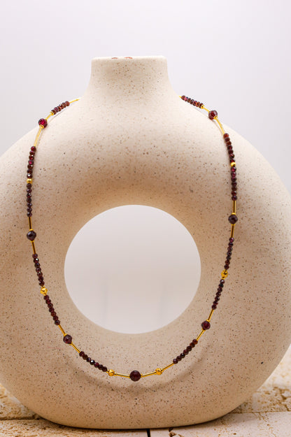Rote Granat Halskette Mari