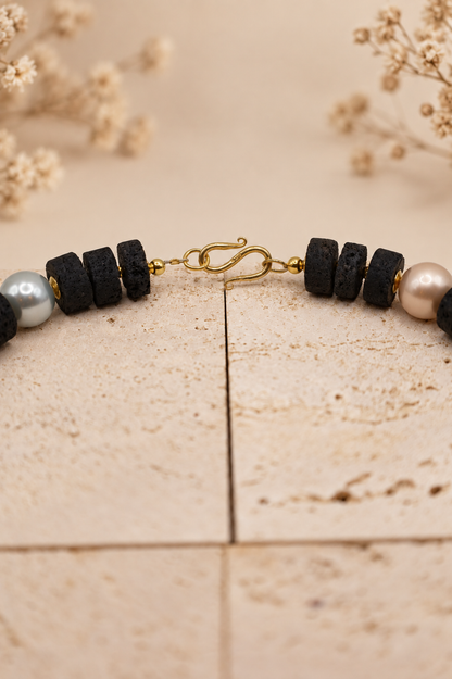 Lava Kette mit Rosenquarz und Muschelkernperlen