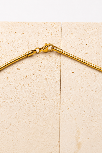 Goldene Kette mit Perlenanhänger Alice